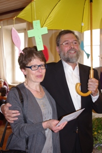Segensschirm für Pfarrer Witzig und seine Frau Segensschirm für Pfarrer Witzig und seine Frau